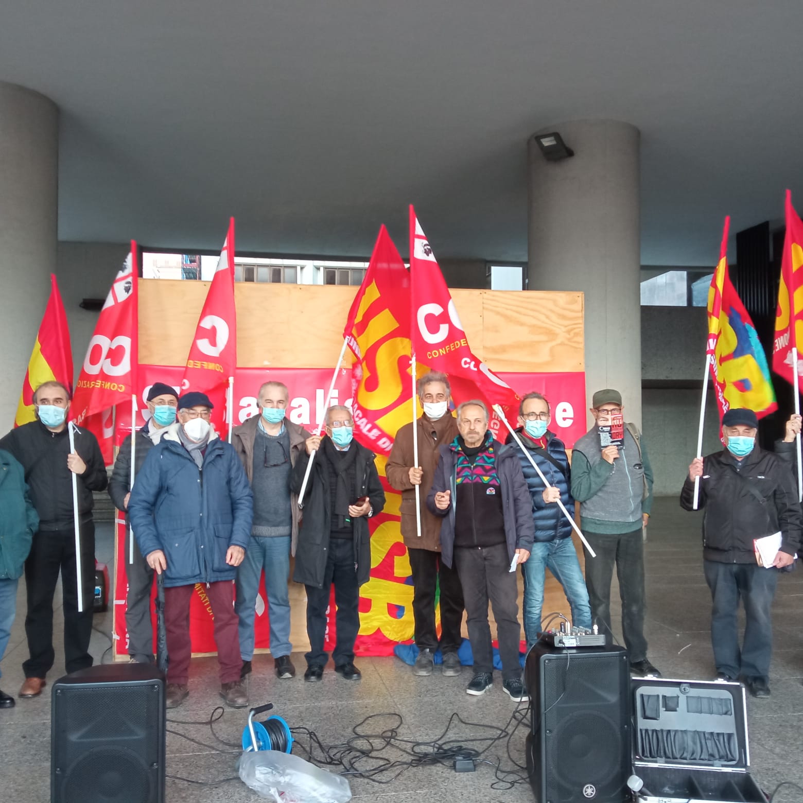 Cagliari, sindacati furiosi contro Draghi: “Bollette di luce e gas da infarto, questo governo non pensa ai poveri”