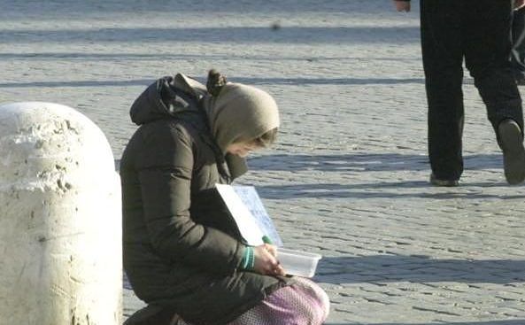 Cagliari, pugno duro di Truzzu: “Non fate l’elemosina ai clochard”