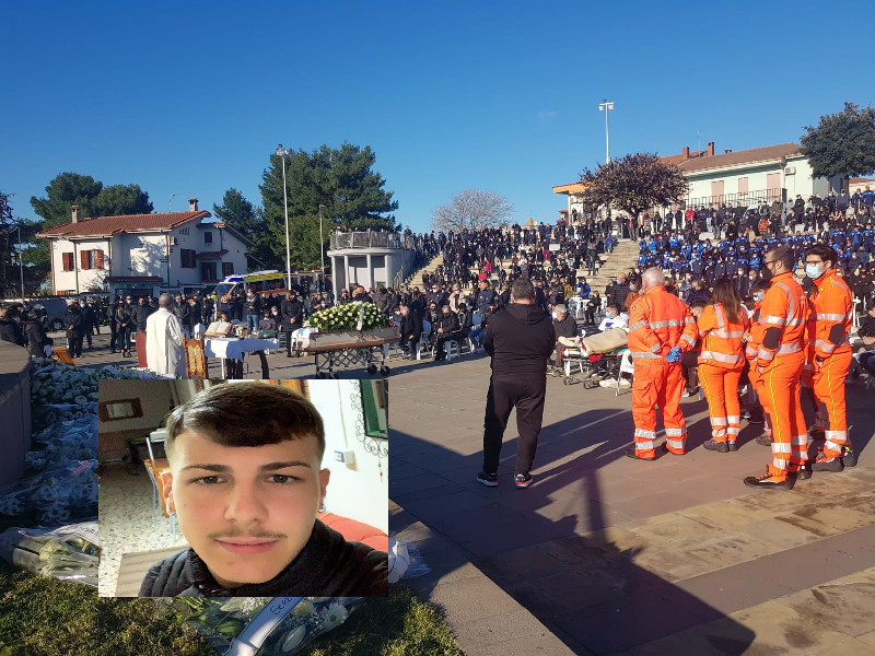 Monastir si ferma per Tommaso, morto a 17 anni nello schianto sulla 131: “Campione, fai gol in cielo”