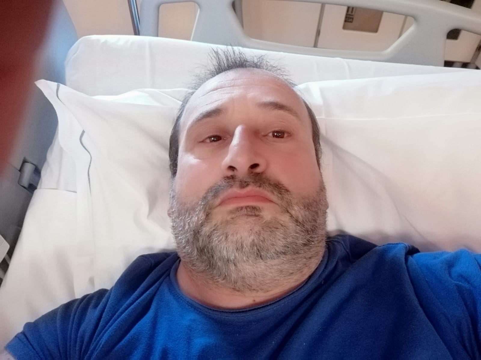 “Vivo per miracolo e fratturato dopo il terribile schianto a Quartu, mettete in sicurezza via dell’Autonomia”