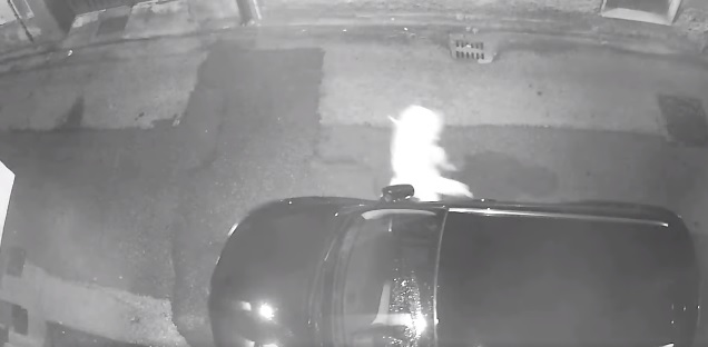 Sos a Pirri: “Un uomo gira tra via Toti e via Giussano e controlla tutte le auto con un ombrello in mano, occhi aperti”