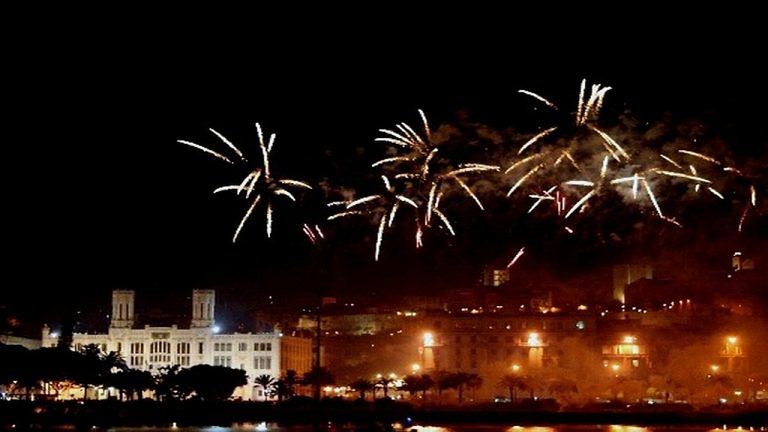 Capodanno anti Covid a Cagliari: niente concertone, sì agli spettacoli itineranti nei quartieri della città