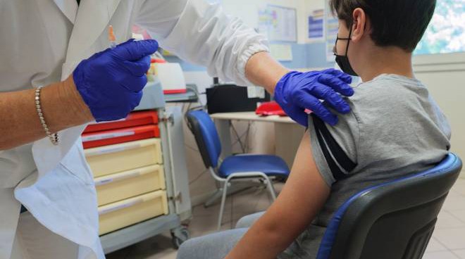 Quartu, due giornate speciali per vaccinare i bimbi: “Ci saranno anche pagliacci e marionette”