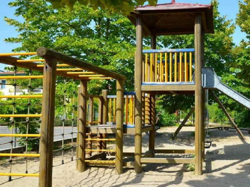 Quartu, nuovi giochi per bimbi nei parchi e nelle piazze: “Li potranno utilizzare tutti, saranno inclusivi”