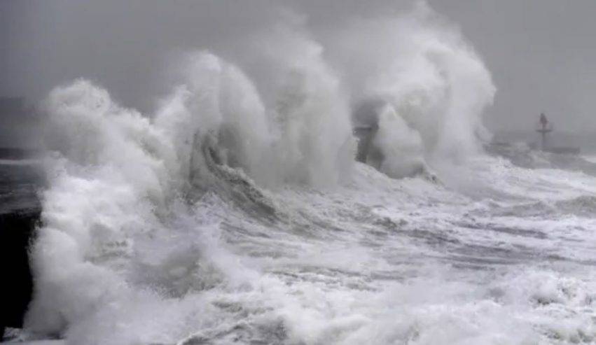 Burrasca e tempesta, allerta meteo per domani in Sardegna