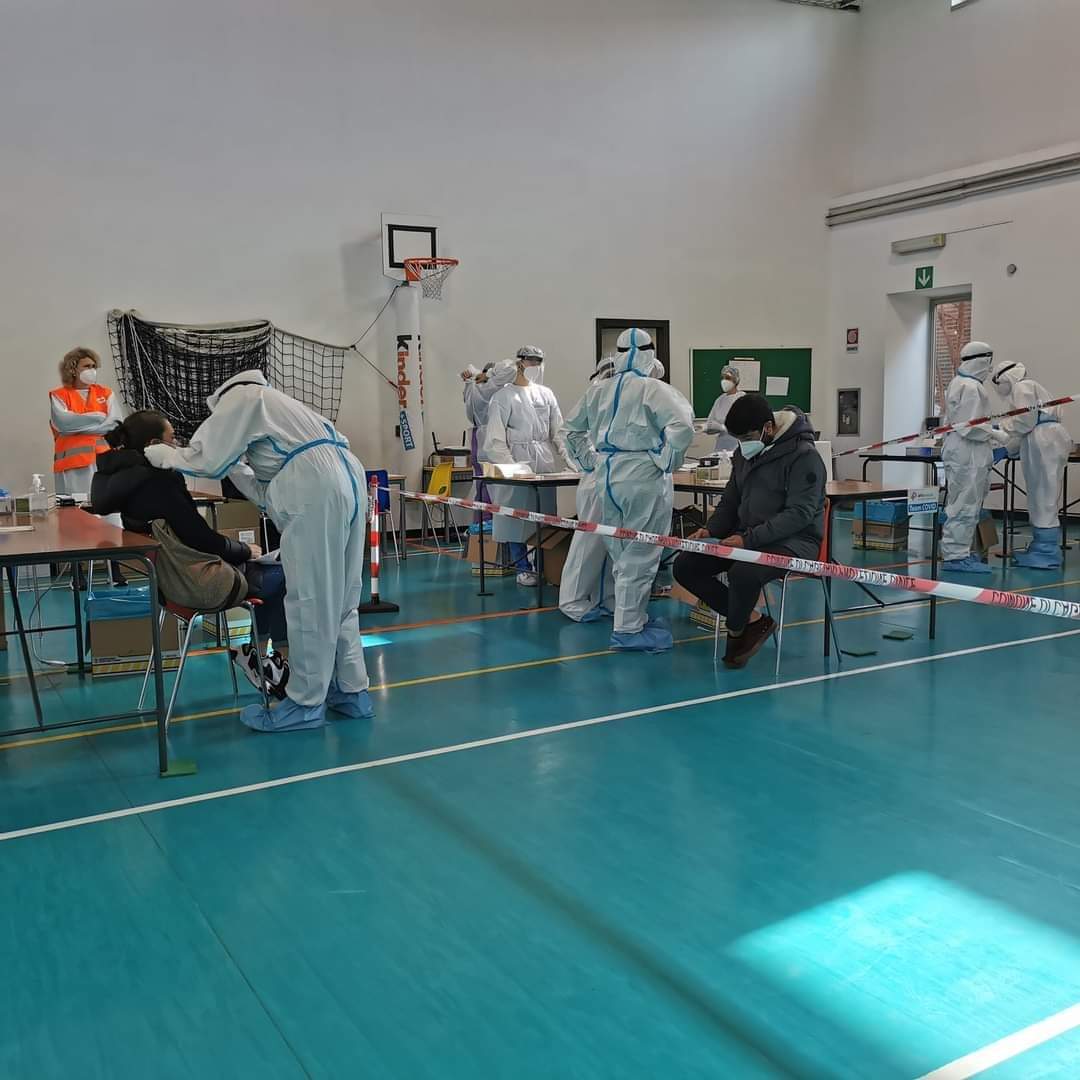 Cagliari, via al maxi screening per migliaia di studenti: “Abbiamo fatto i salti mortali”