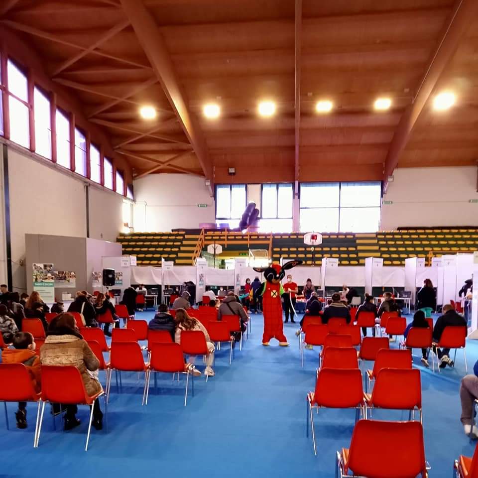 Quartu, 300mila vaccinazioni in via Beethoven: “Avanti sino a maggio, poi il palazzetto dovrà essere riqualificato”