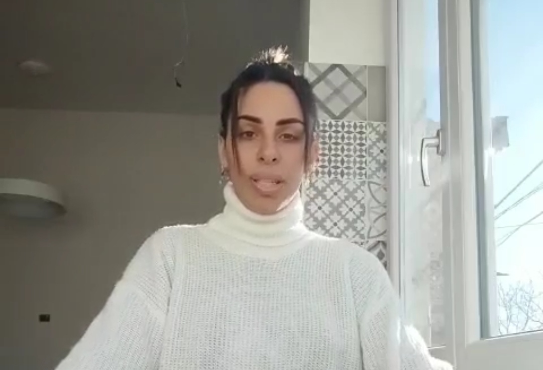 “A Napoli per organizzare il mio matrimonio, obbligata a vaccinarmi per tornare a Cagliari: assurdo”