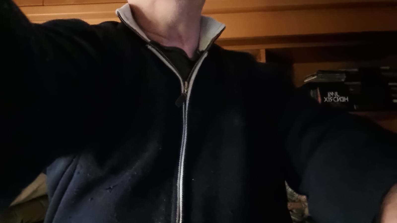 “Positivo e blindato in casa a Cagliari, ho scoperto tutto da solo pagando centinaia di euro per i tamponi molecolari”