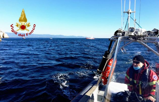 Cagliari, il giallo del sub scomparso a Cala Fighera: maxi ricerche sul golfo sperando in un falso allarme