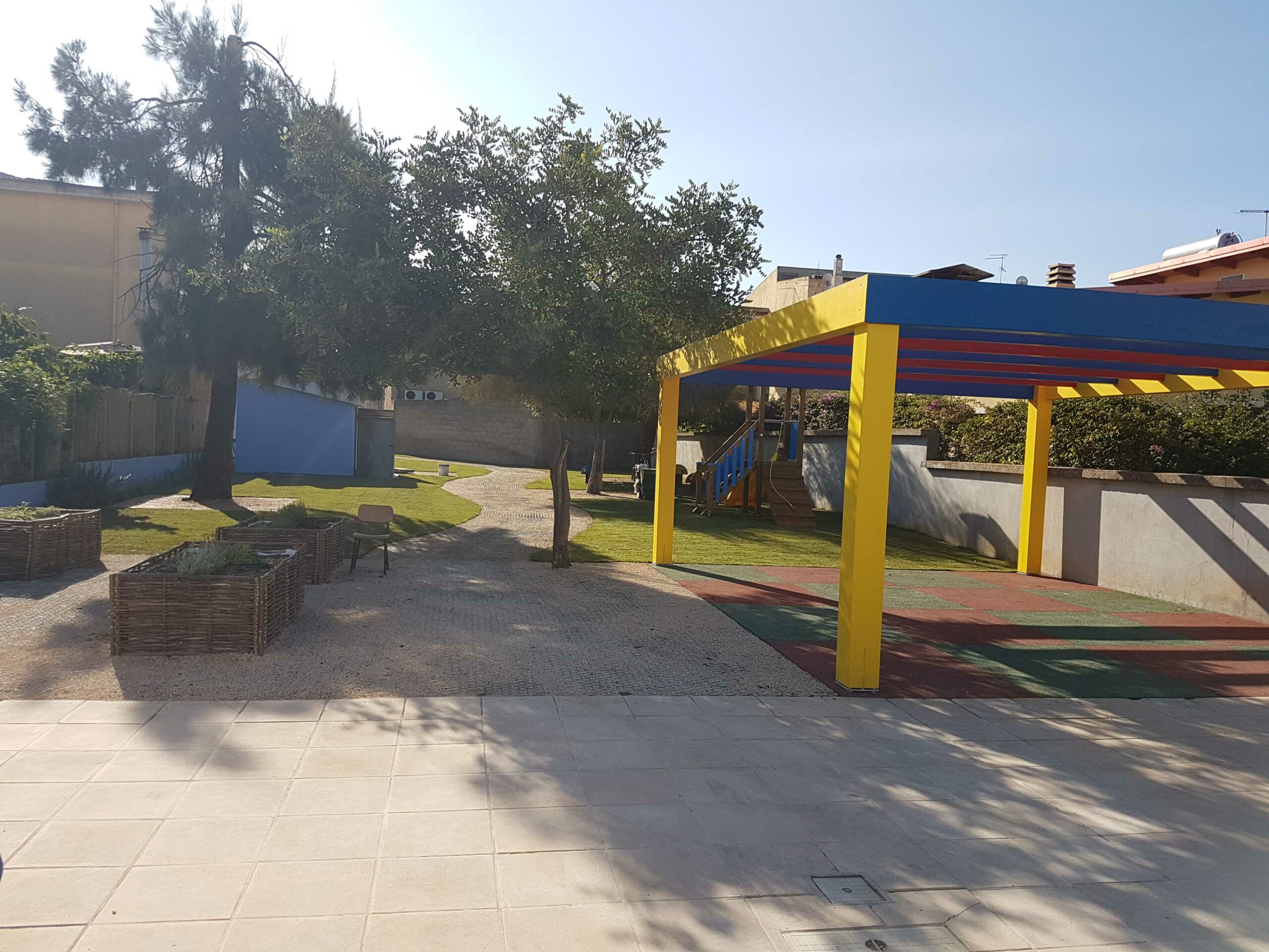 Covid, ad Assemini la sindaca sbarra la scuola di via Pola: “Positivi in 3 sezioni, dad sino a febbraio”