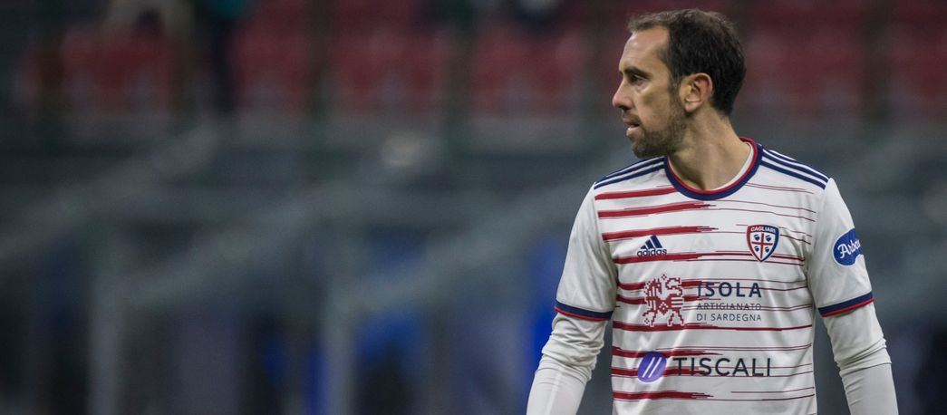 Godin lascia il Cagliari, veleno contro i dirigenti rossoblù nella lettera d’addio ai tifosi