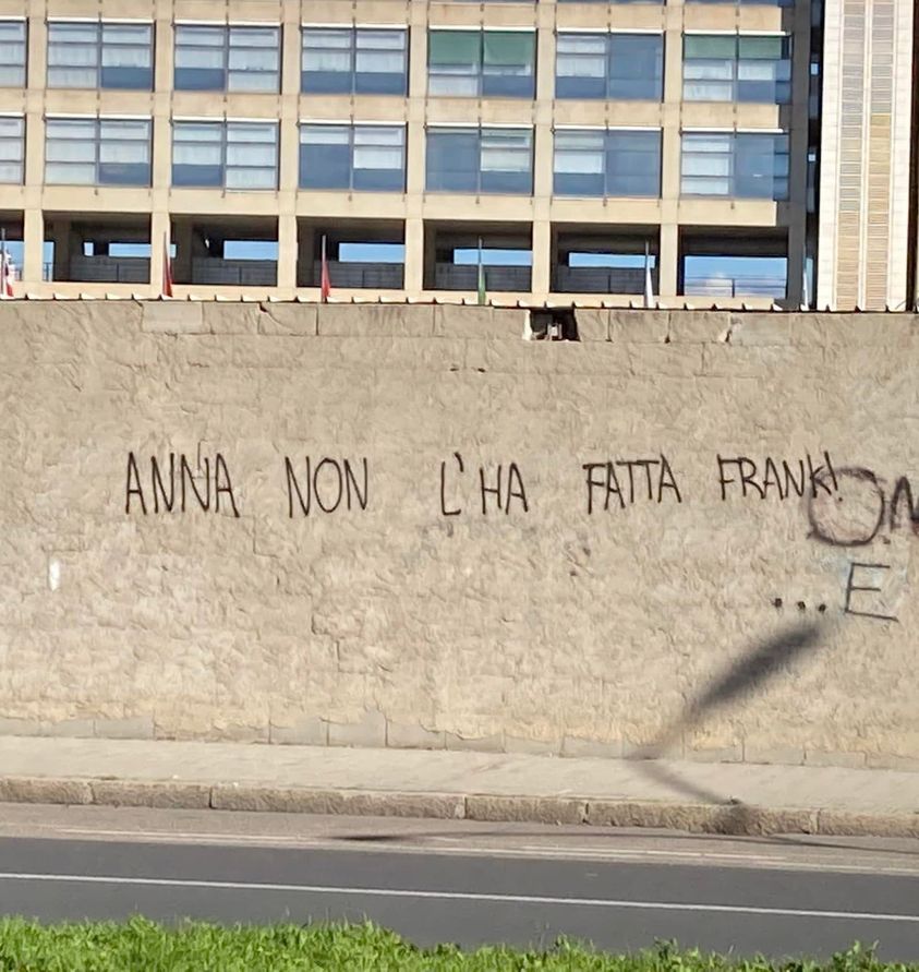 Cagliari, scritta antisemita in viale Colombo: “Una vergogna, va cancellata subito”