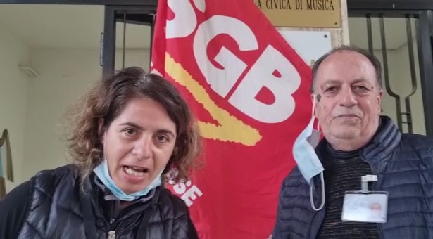 Cagliari, la protesta dei lavoratori della Scuola di Musica: “Sottopagati da agosto”