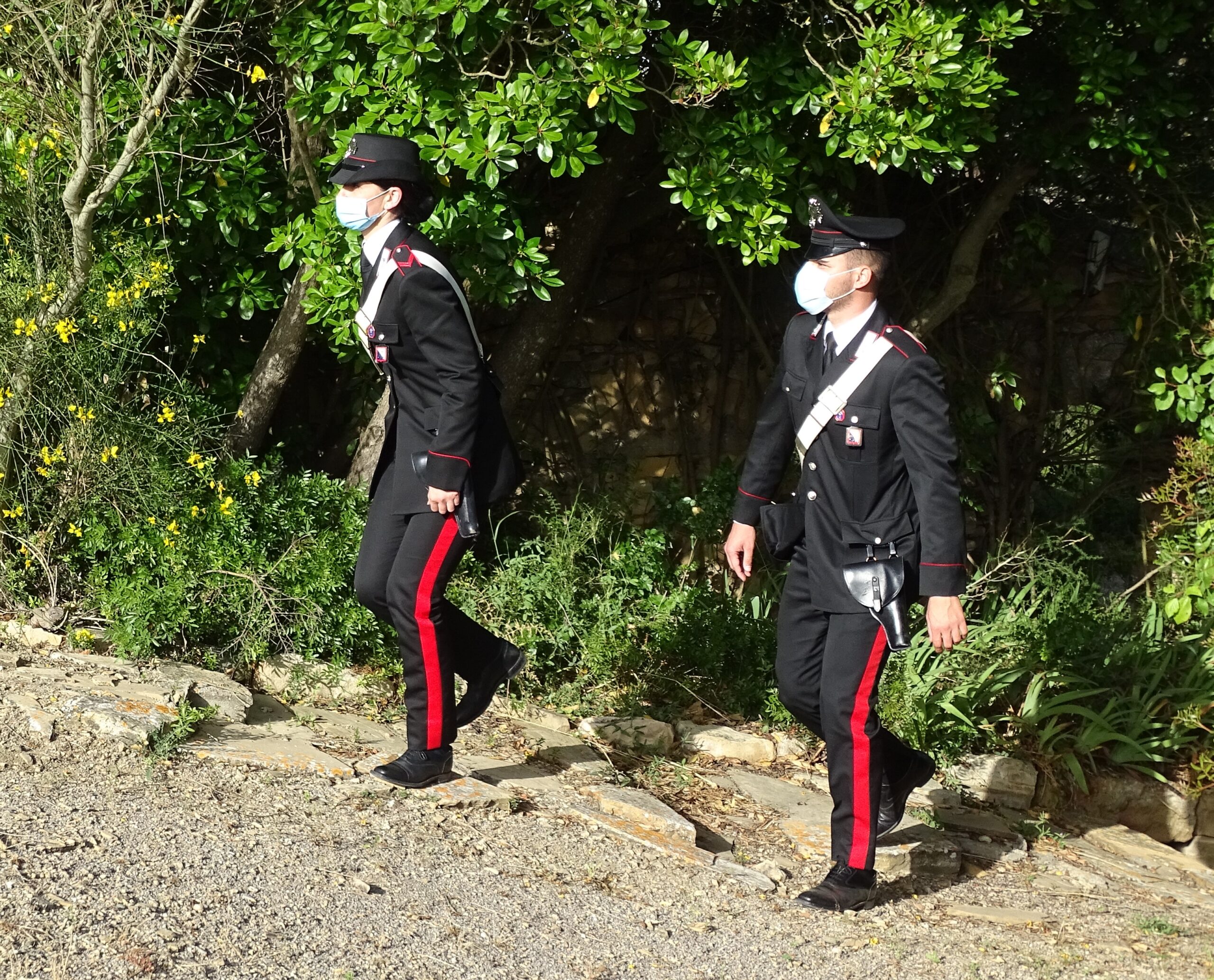 Ruba la cassetta delle offerte dalla chiesa, 39enne denunciato ad Arbus