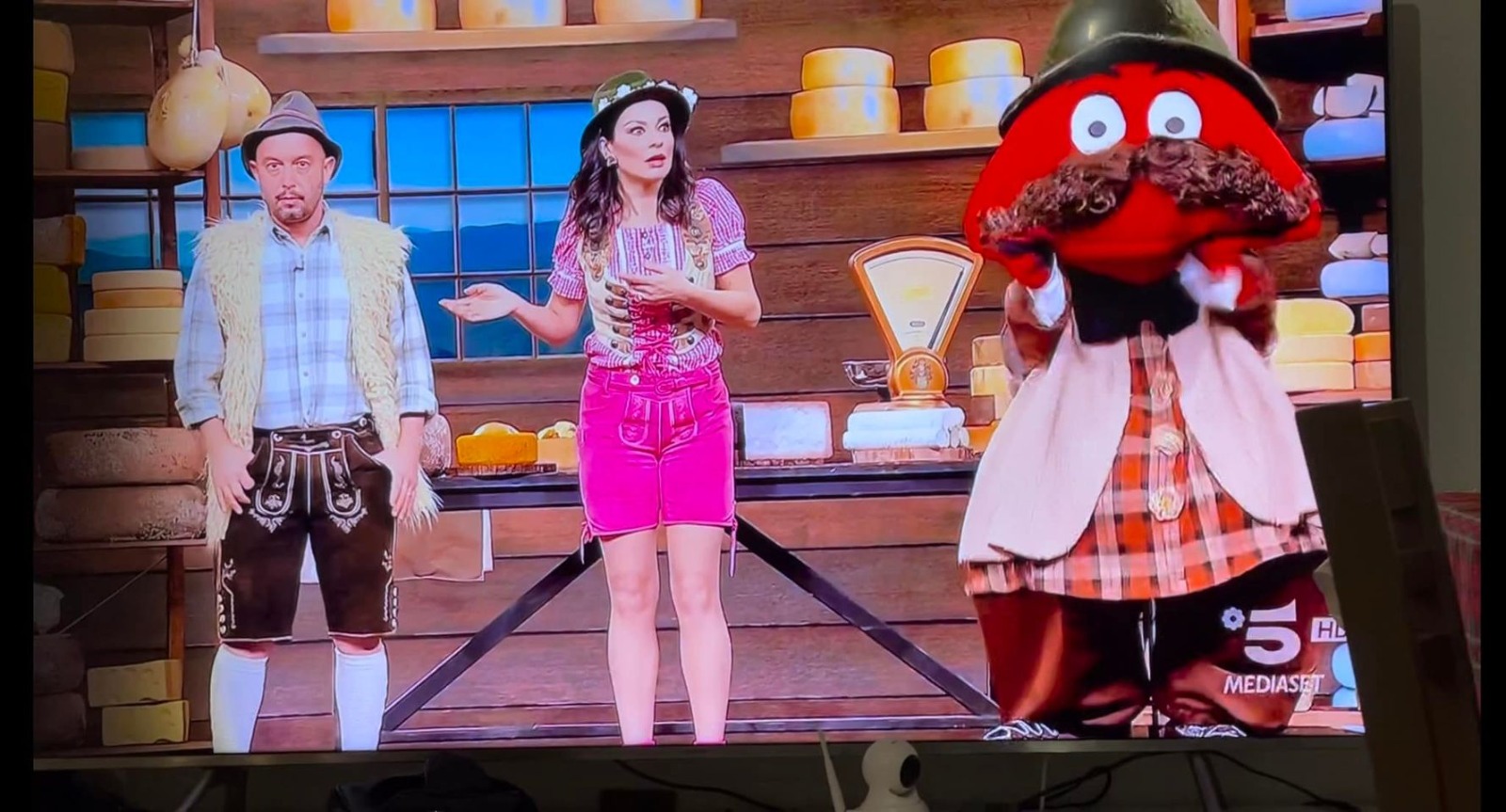 Gag sui “pastori sardi che puzzano”, Davide Urgu: “Dispiaciuto, ma non ho offeso nessuno”