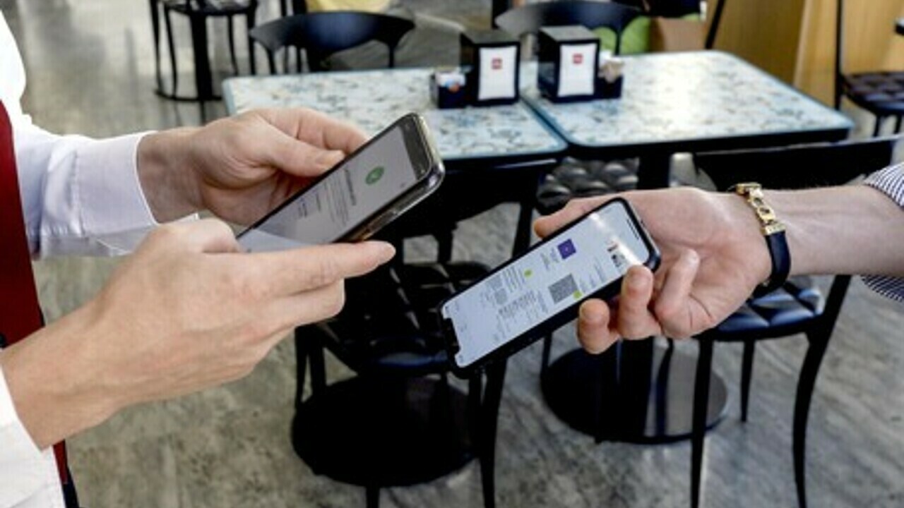 Locali vuoti e imprese in ginocchio, l’urlo dei ristoratori sardi: “Basta col green pass”