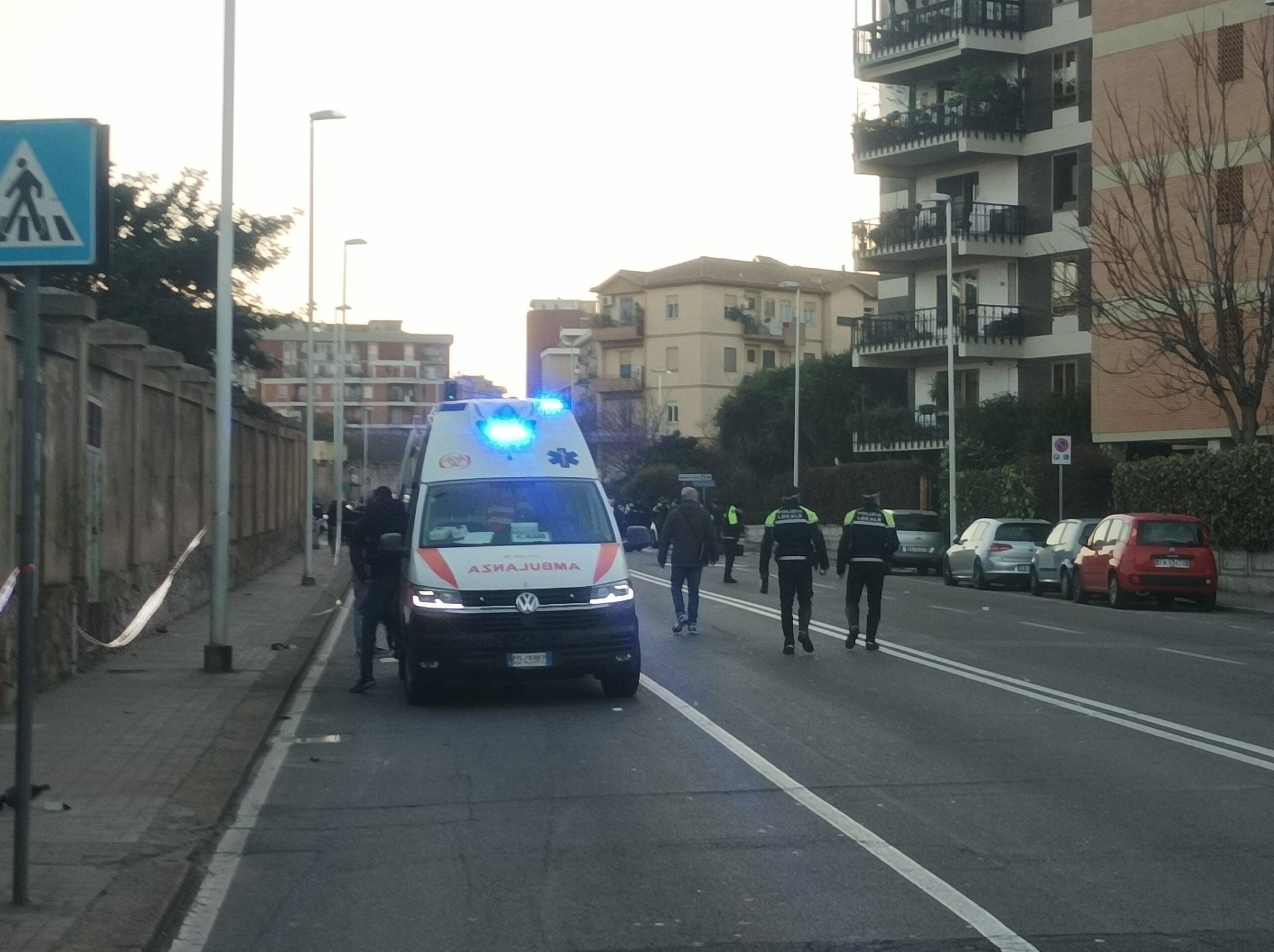 Senza patente travolge e uccide un bimbo a Cagliari: “È stato accecato dal sole, è mortificato”