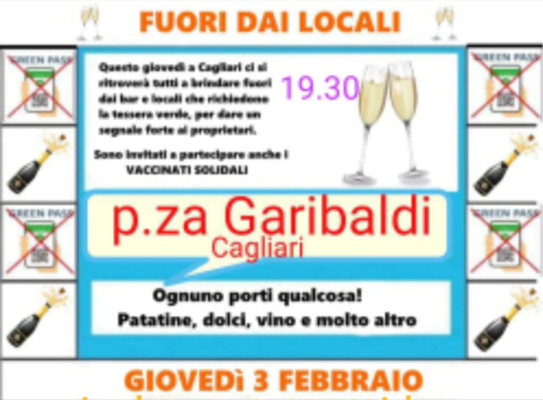 A Cagliari i no green pass brindano e mangiano fuori dai locali: “Portate patatine, dolci e vino”