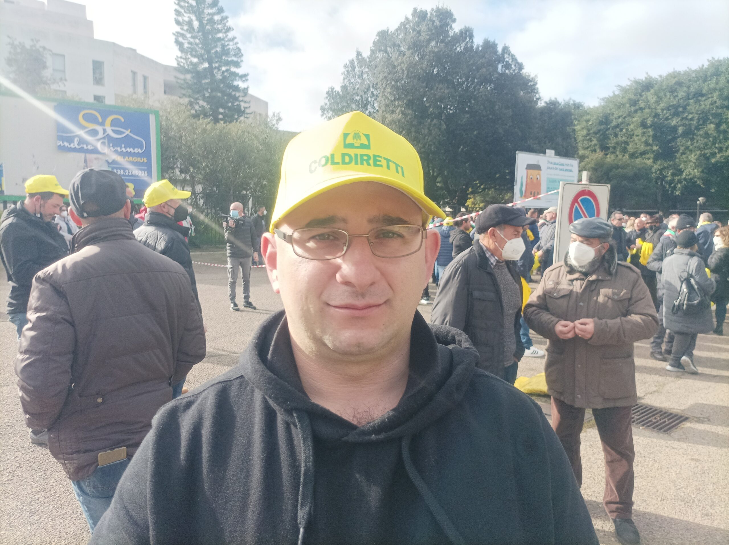 L’urlo del giovane pastore sardo: “Latte a un euro, troppo poco: non voglio avere aiuti dallo Stato”