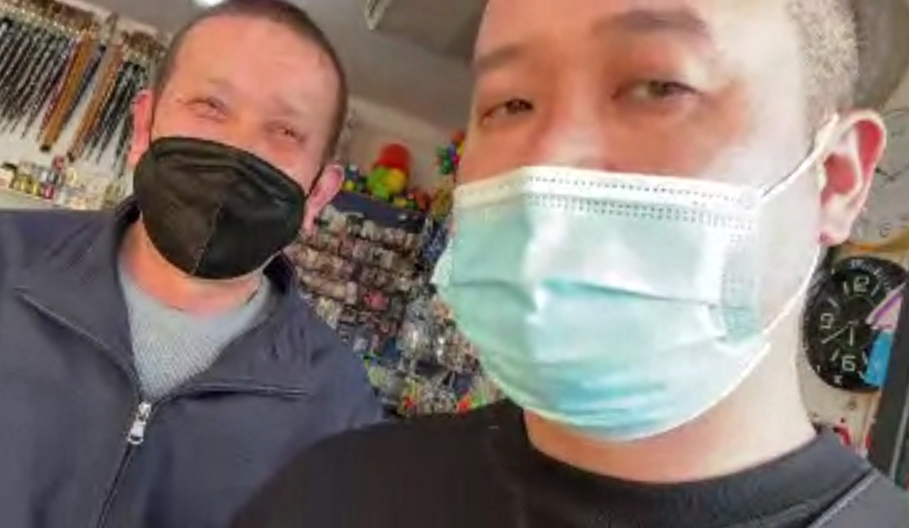 Pula, lo choc dei commercianti cinesi: “Derubati da un gruppo di giovani armati con lo spray urticante”