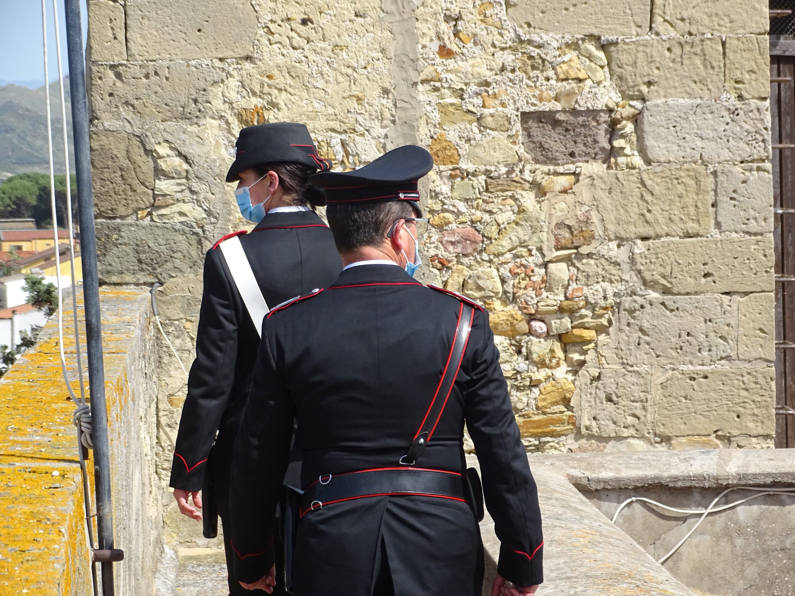 Auto rubata a Sestu e incendiata a Decimoputzu, denunciato un 44enne