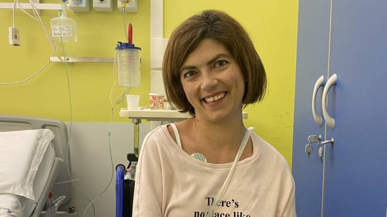 Da Cagliari il viaggio della speranza: Katia salvata in Toscana da una doppia patologia rara