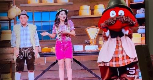 “I sardi puzzano, sono bassi e parlano in modo incomprensibile”: è social bufera su Paperissima