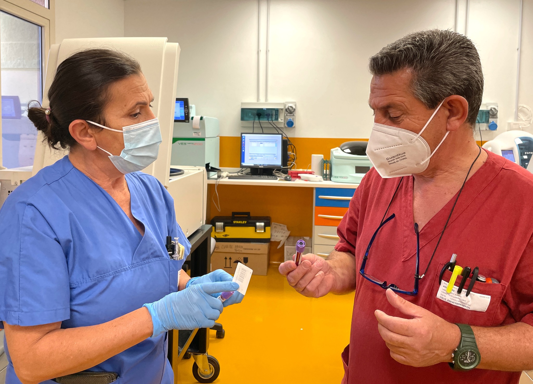 Covid in Sardegna, continua il crollo dei contagi ma ci sono altri 5 morti e due pazienti gravi in più