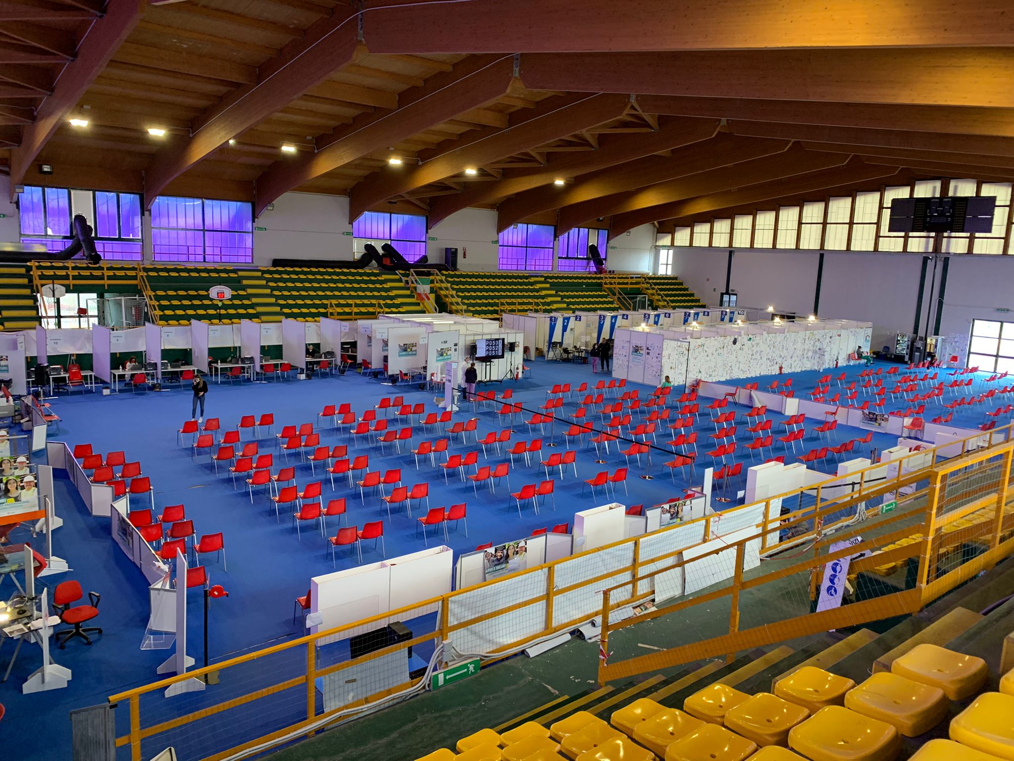 Addio vaccini, a Quartu chiude l’hub di via Beethoven: ok al restyling dopo 350mila iniezioni