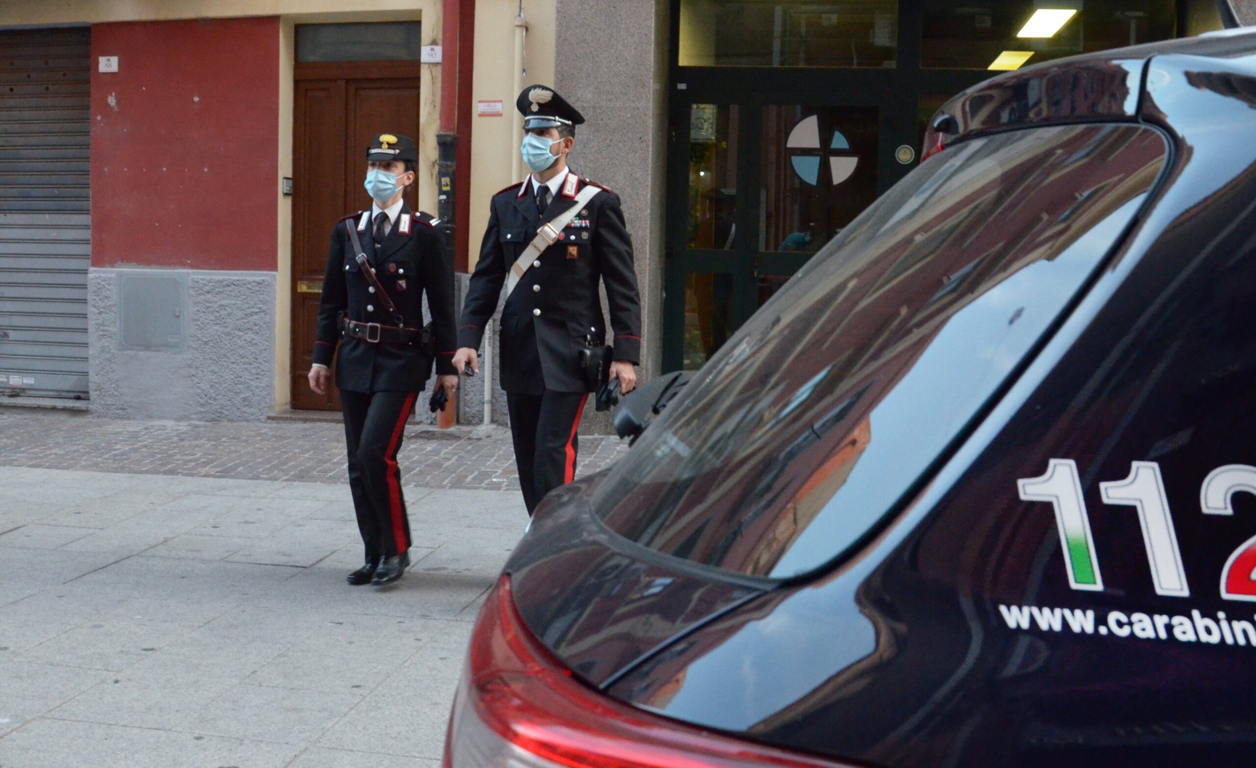 Evade le tasse dell’auto per 5 anni e per non pagare simula il furto del mezzo: denunciato un pescatore a Villaputzu