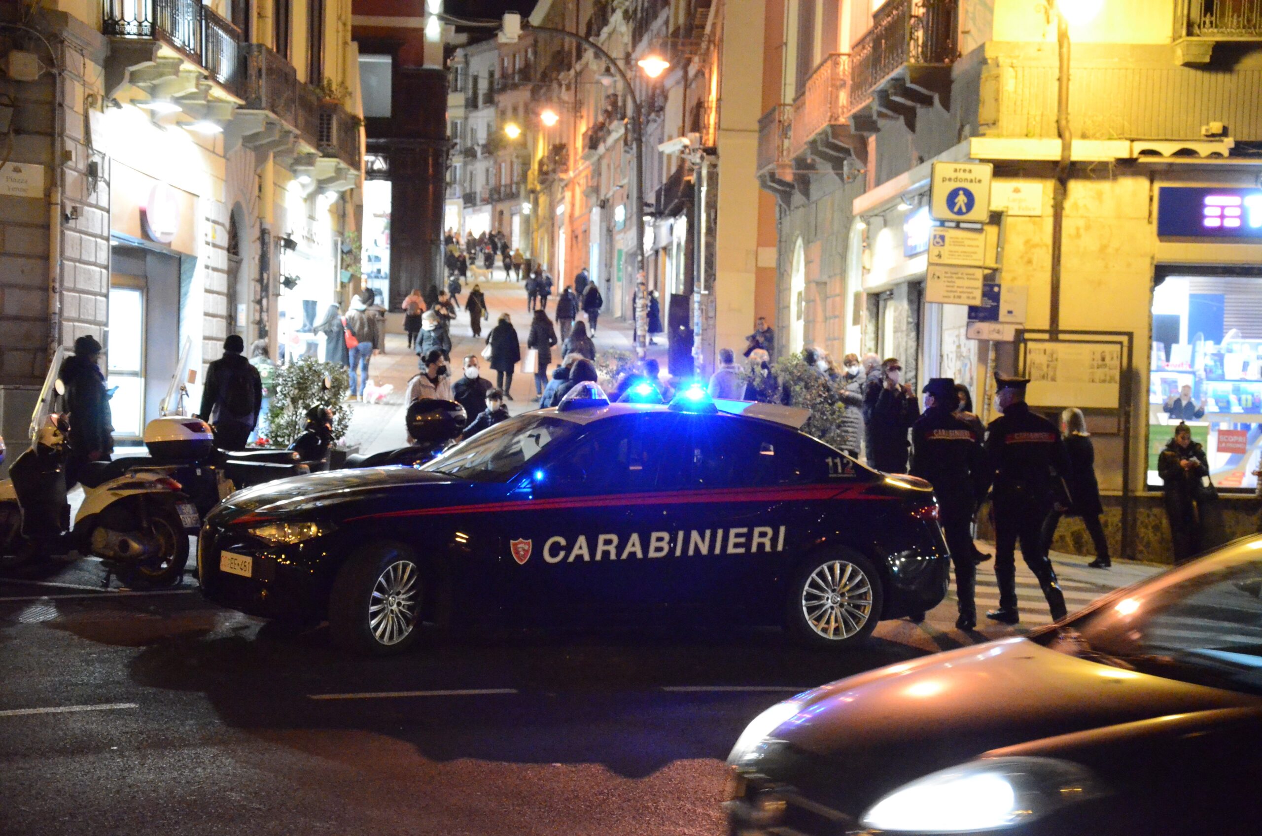 Furto e ricettazione, due donne cagliaritane arrestate dai carabinieri nel Largo Carlo Felice