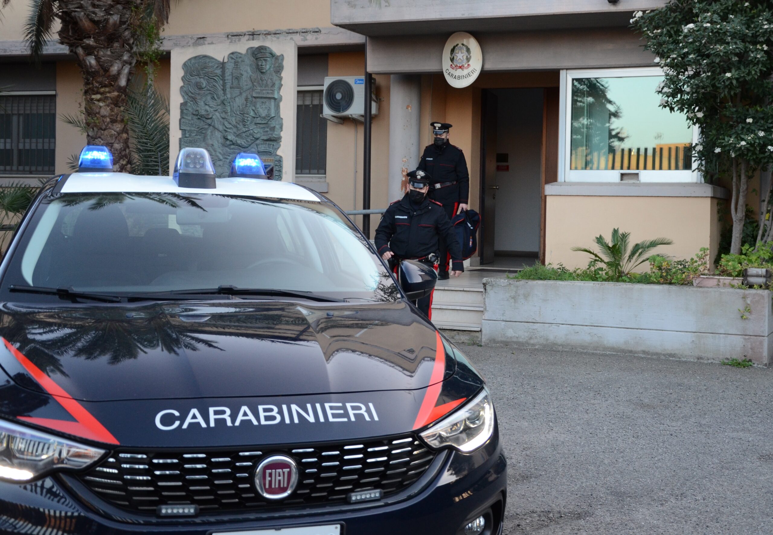 Cagliari, produzione e traffico di droga: due anni ai domiciliari per un 68enne
