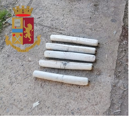 7 kg di esplosivo nascosti in una serra ad Assemini: 45enne arrestato dalla polizia