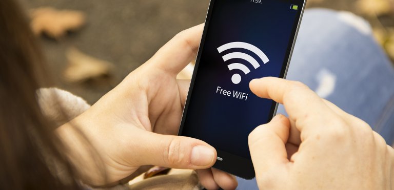 Cagliari, internet gratis nelle vie dello shopping e altre 100 telecamere contro vandali e cafoni dei rifiuti