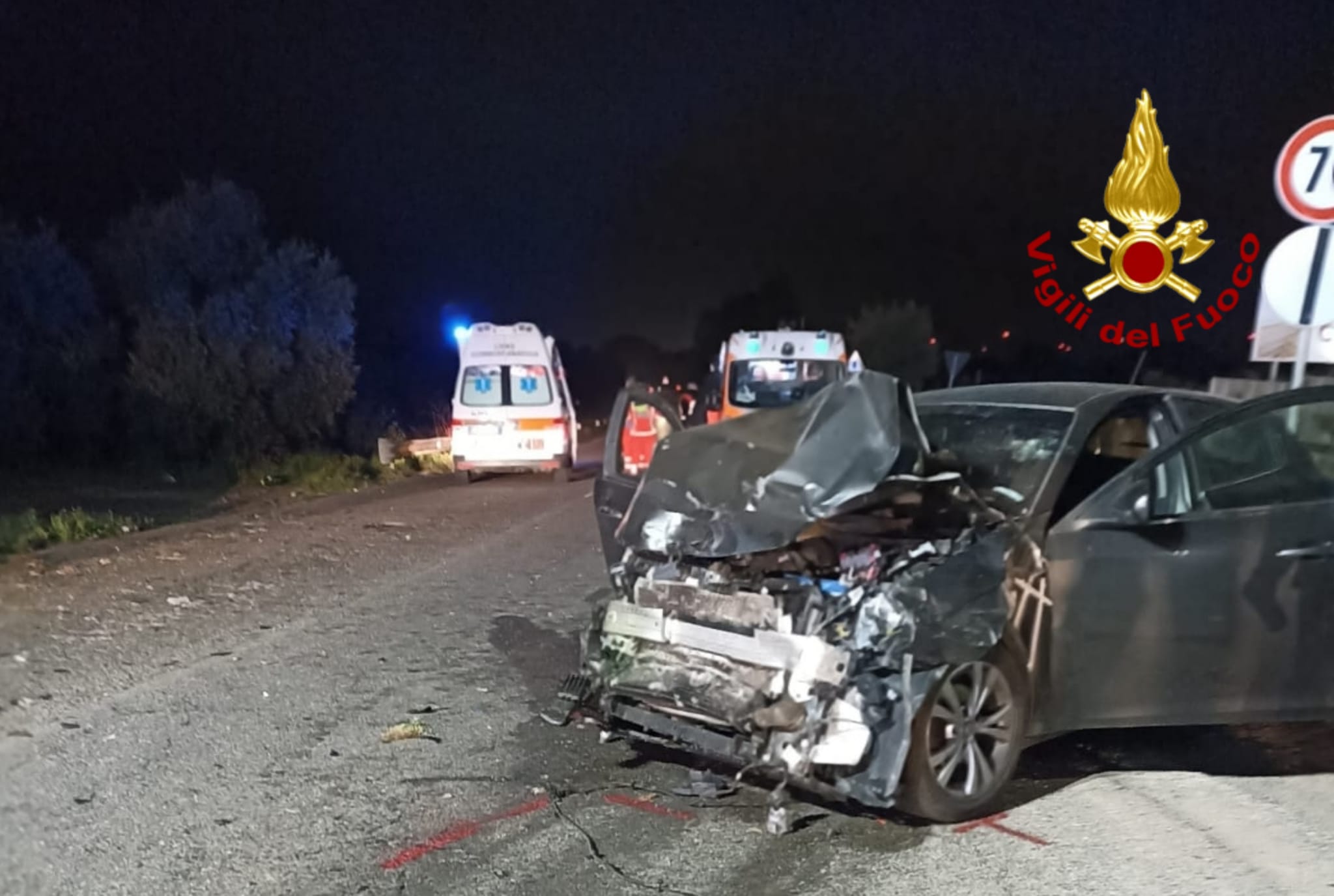 Villacidro, schianto choc nella notte alle porte del paese: tre feriti gravissimi