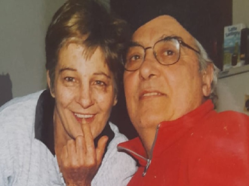 Cagliari, “il mio compagno in Rsa da un anno dopo l’incidente: vederlo solo dallo smartphone mi distrugge”