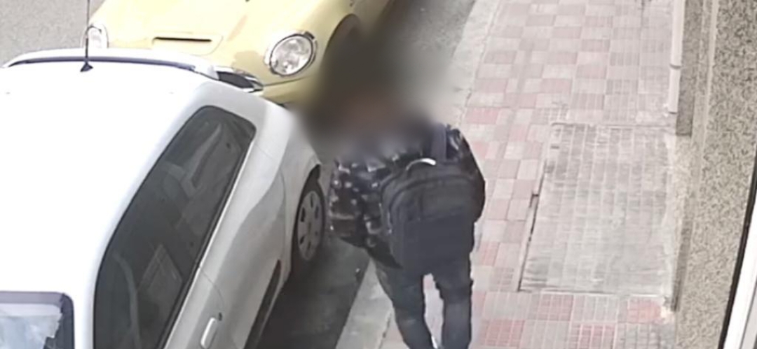 “Portafoglio rubato a Cagliari, il ladro ripreso dalle telecamere: se me lo rende non lo denuncio”