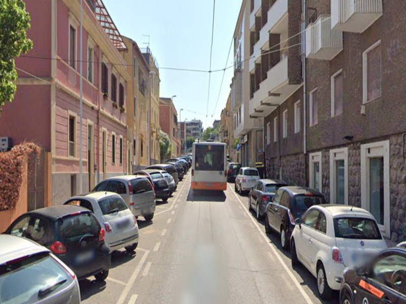 Cagliari, la denuncia: “Seguita e molestata da un uomo in via Toscana”