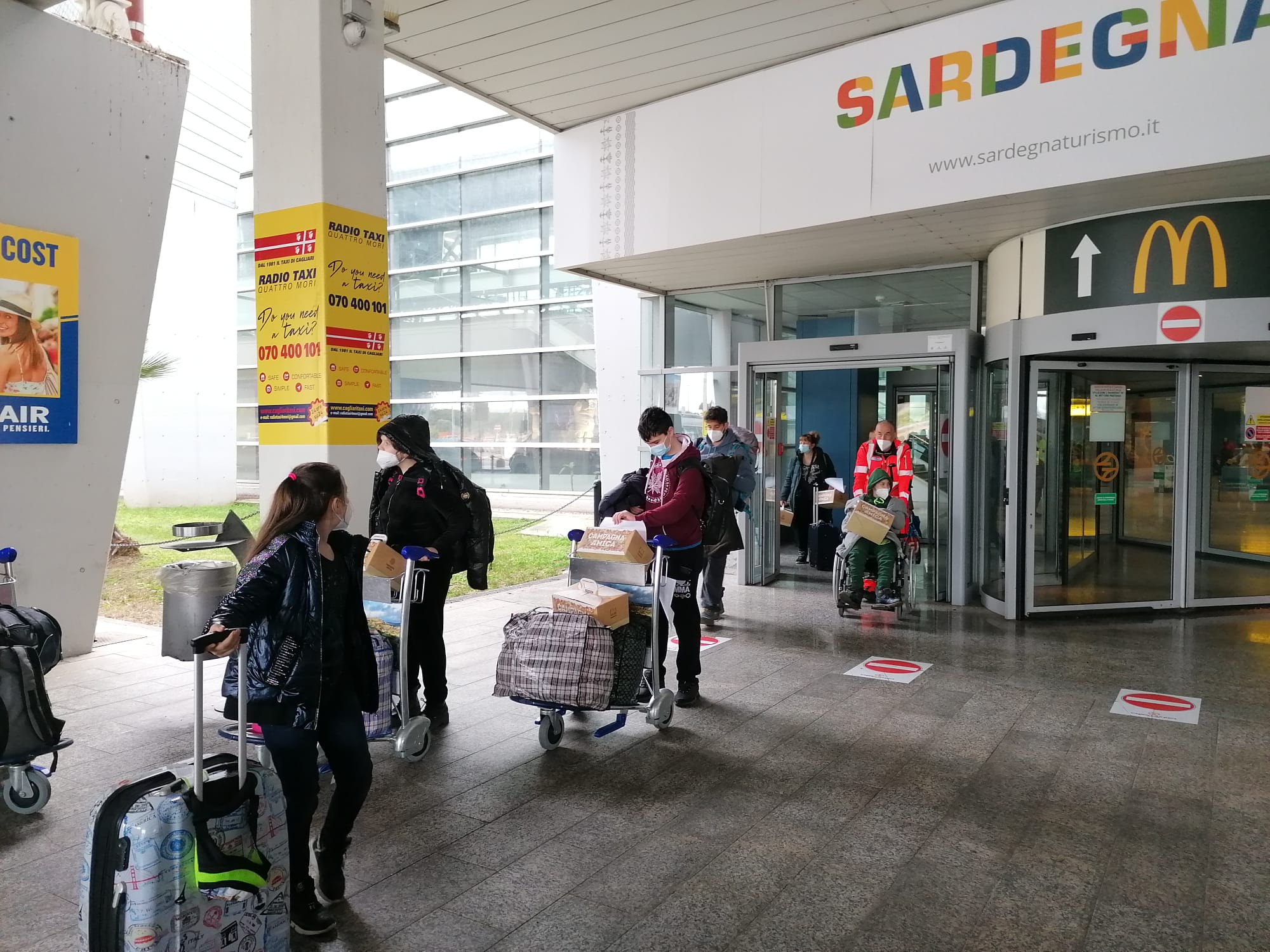 Cagliari, in salvo altri 45 profughi dell’Ucraina: “La Sardegna vi abbraccia”