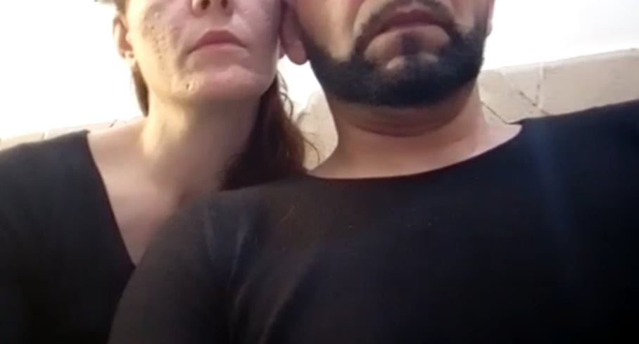 Cagliari, in 6 nella casa popolare di 40 metri quadri: “Piena di umidità e con l’impianto elettrico non a norma”