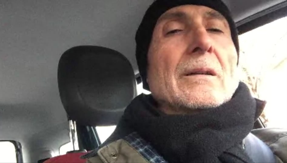 Lo sdegno di un emigrato sardo: “Auto svaligiata davanti al centro commerciale, sono tornato in Germania per miracolo”