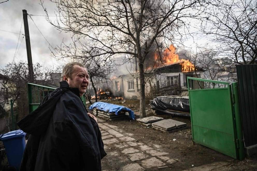 Ucraina, la Russia annuncia tregua a Mariupol: ma le bombe non si fermano