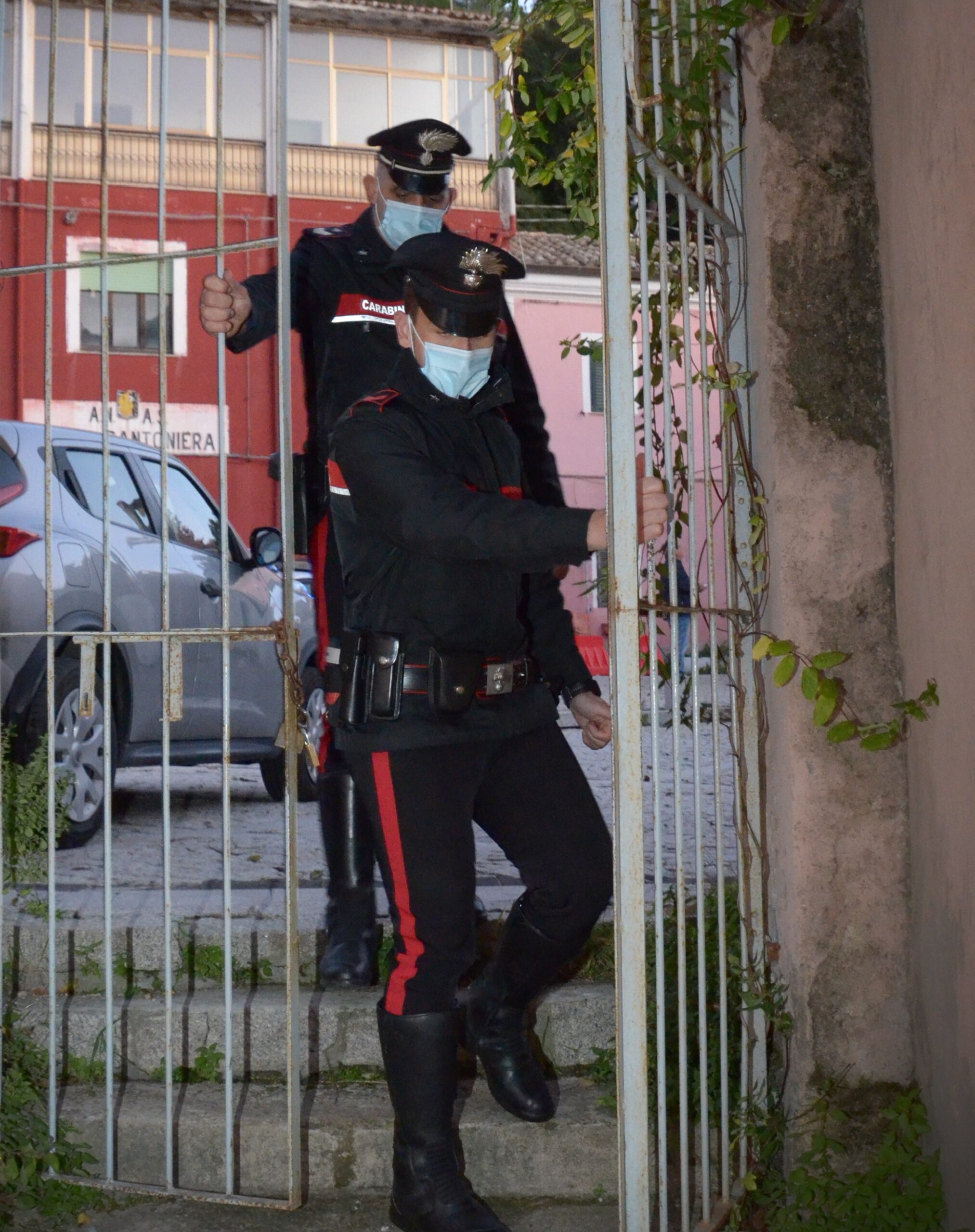 Sinnai, in casa quasi 3 kg di marijuana: arrestate due persone