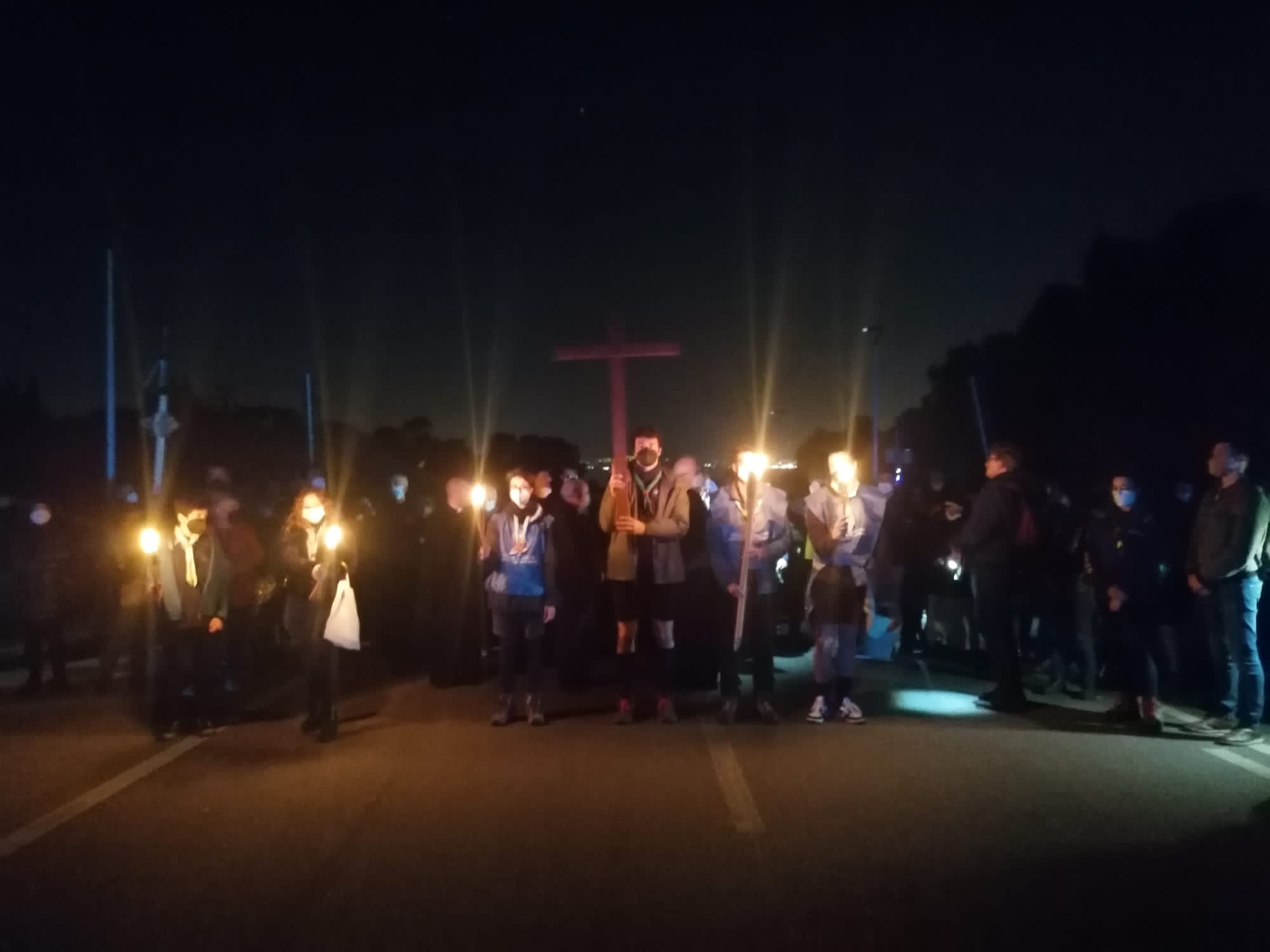 A Cagliari ritorna dopo due anni la Via Crucis nel colle di Monte Urpinu al buio