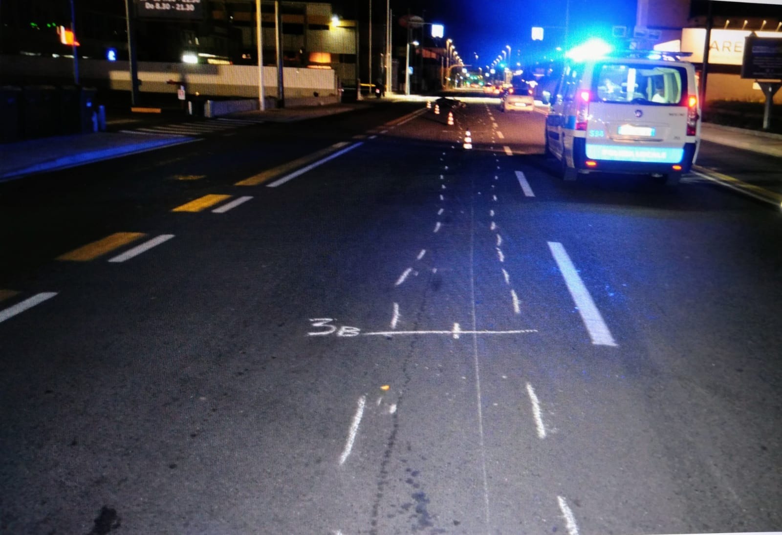Cagliari, scontro tra un’auto e una moto in viale Marconi: il motociclista era ubriaco