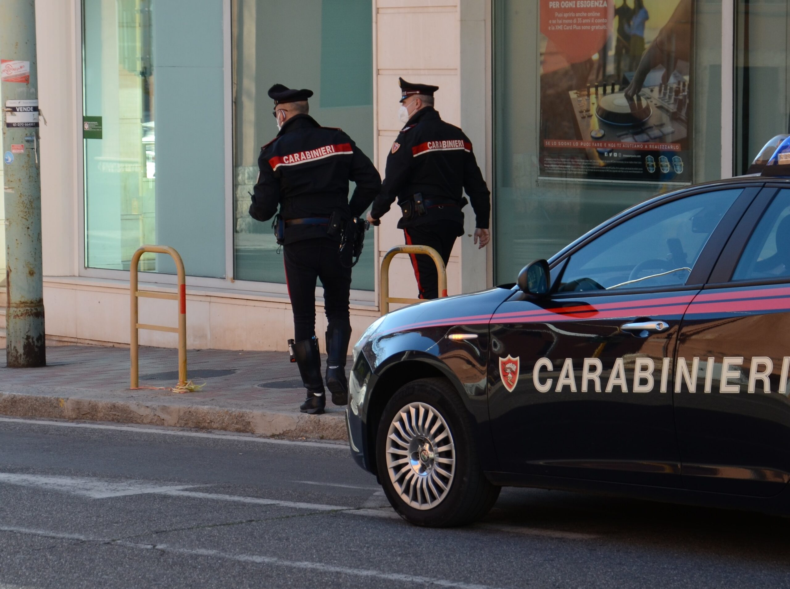 Scippano la borsetta a una nonnina a Decimomannu, denunciati due minorenni