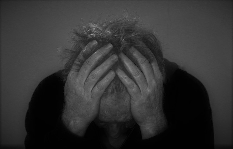 Curva economica discendente: sempre più famiglie a rischio povertà in Sardegna