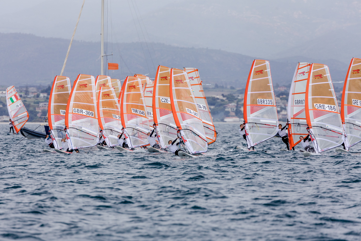 Cagliari, oggi la finale del Campionato Europeo di windsurf Techno 293