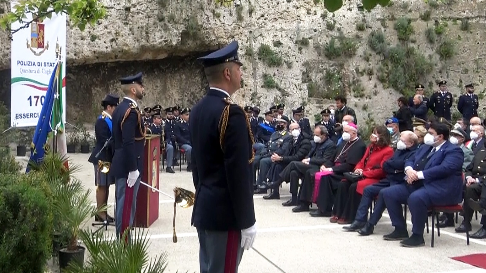 La Polizia di Stato compie 170 anni, i complimenti di Solinas: “Le loro azioni un esempio per tutti”